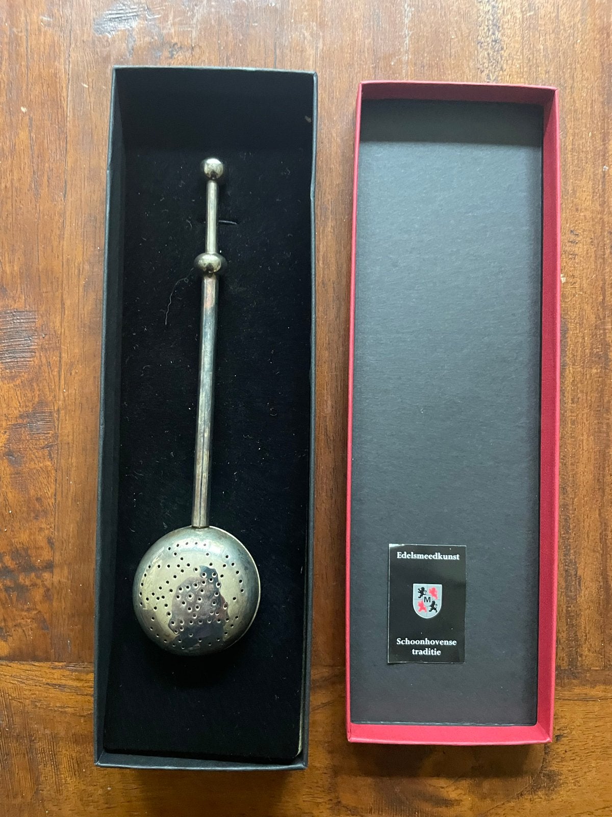 Zilveren theezeefje in geschenkdoos - Schoonhovense traditie, Antiek en Kunst, Ophalen of Verzenden, Zilver