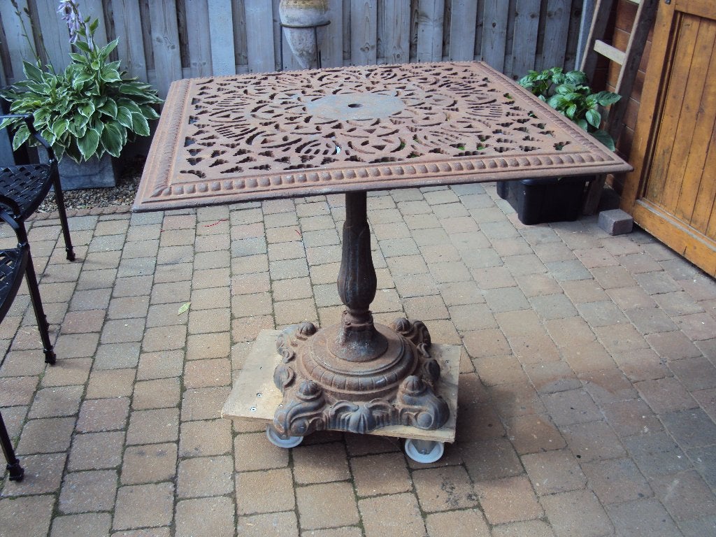 antieke gietijzeren tuintafel, Tuin en Terras, Tuintafels, Ophalen, Gebruikt, Rond, Metaal