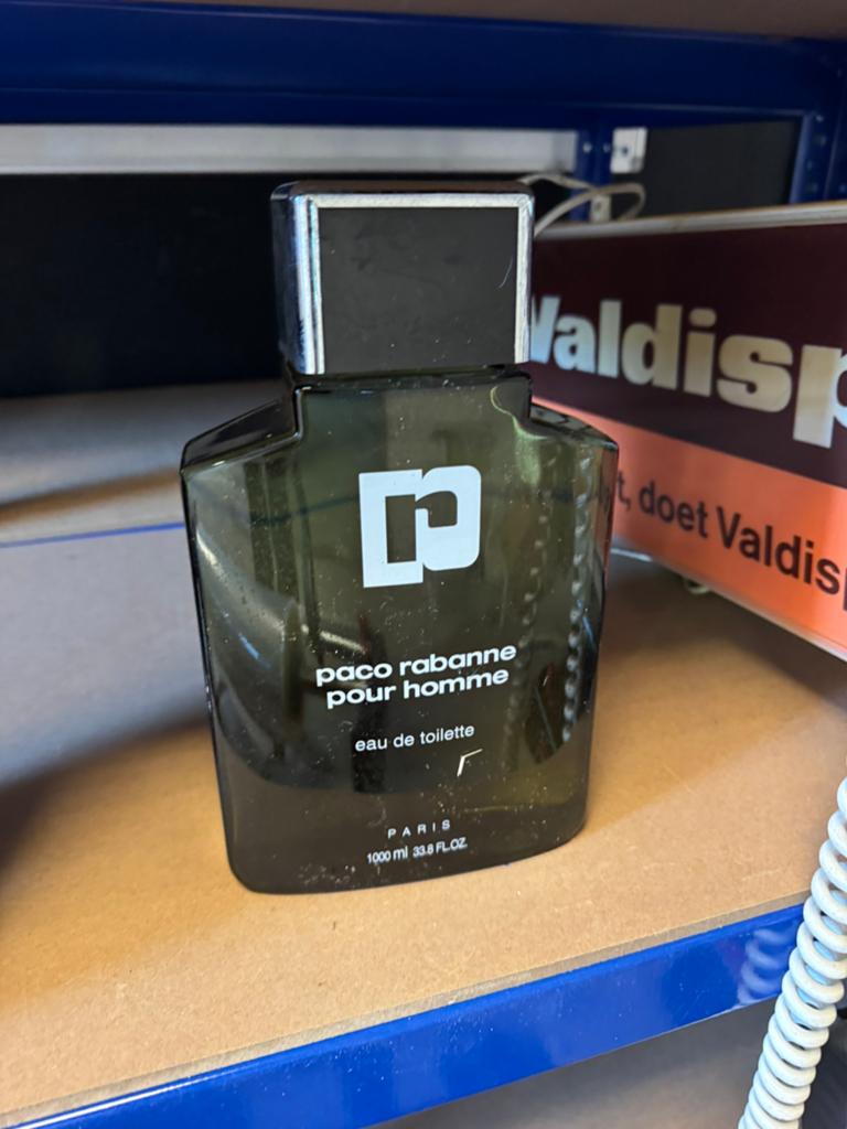 Grote Factice Parfum Flessen - Glas en Kunststof, Ophalen, Gebruikt