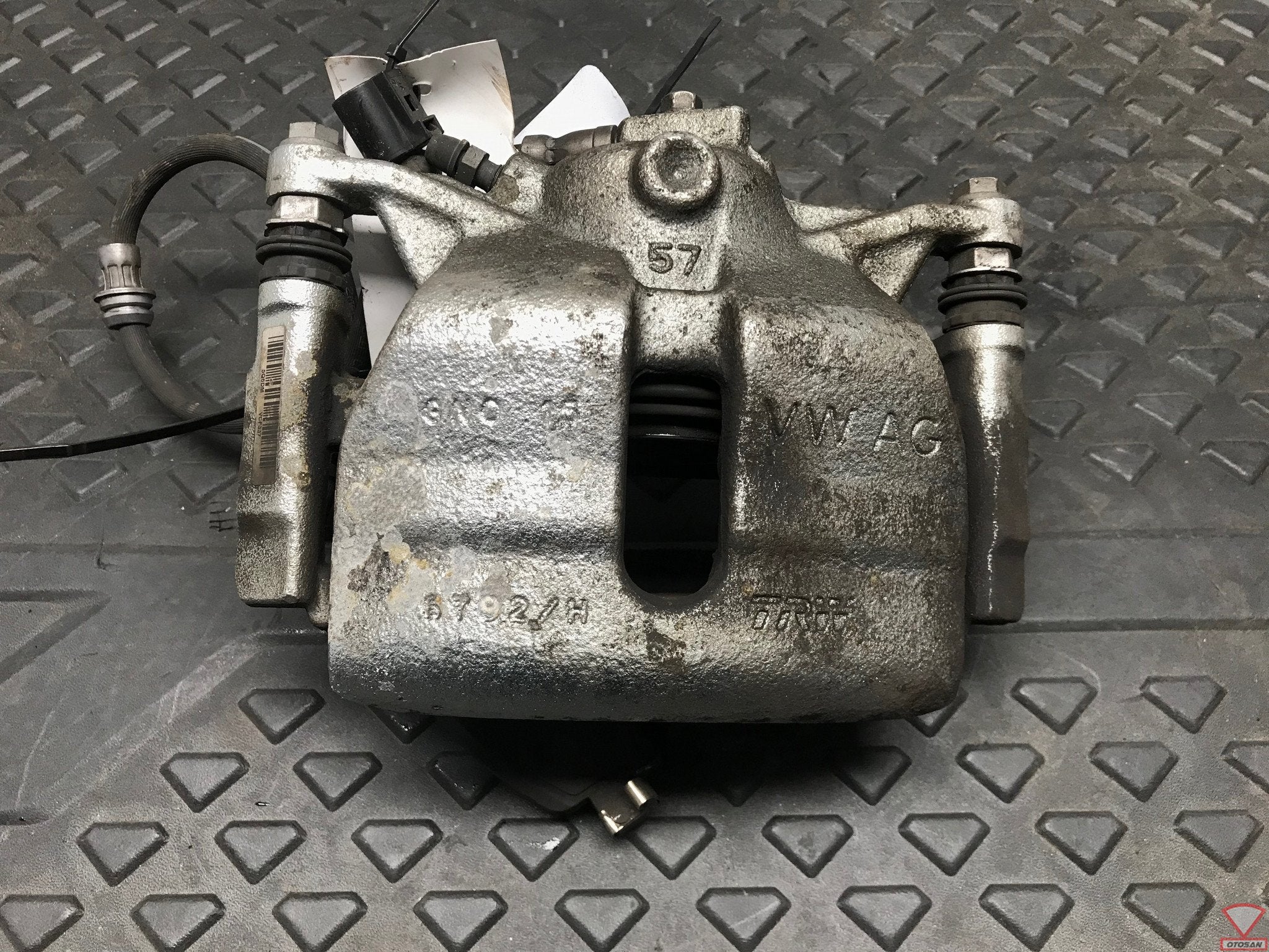 vw golf 7 vag remklauw rechts voor 5q0106dm, Gebruikt, Volkswagen, Volkswagen AG, Berliner Ring 2
38440  Wolfsburg, DE