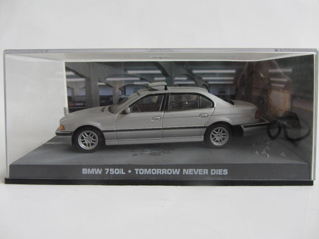 Modelauto - BMW 750iL - James Bond, Ophalen of Verzenden