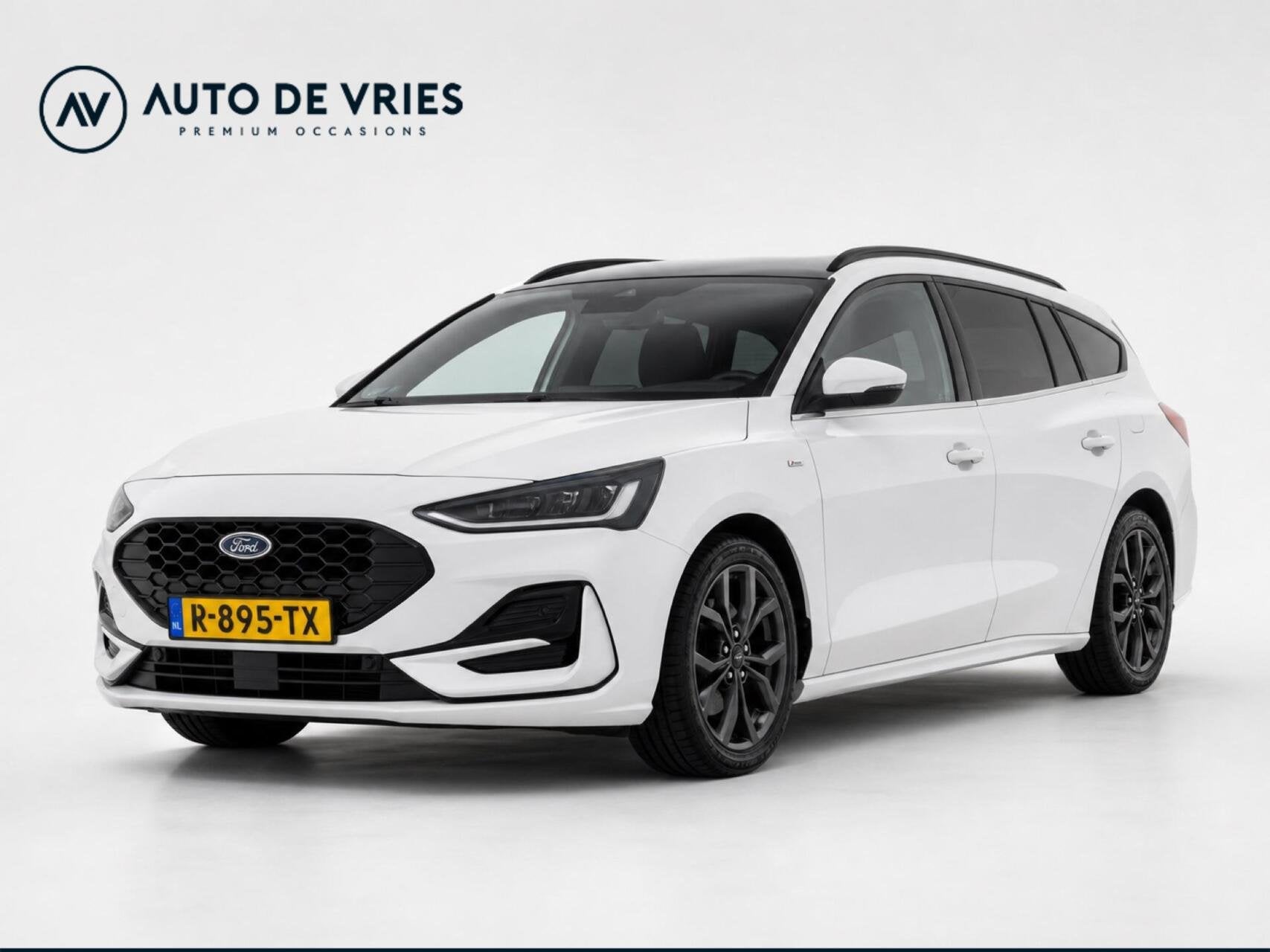 Ford Focus Wagon 1.0 EcoBoost Hybrid 125pk ST Line | Panoram, Gebruikt, Wit, Origineel Nederlands, Handgeschakeld