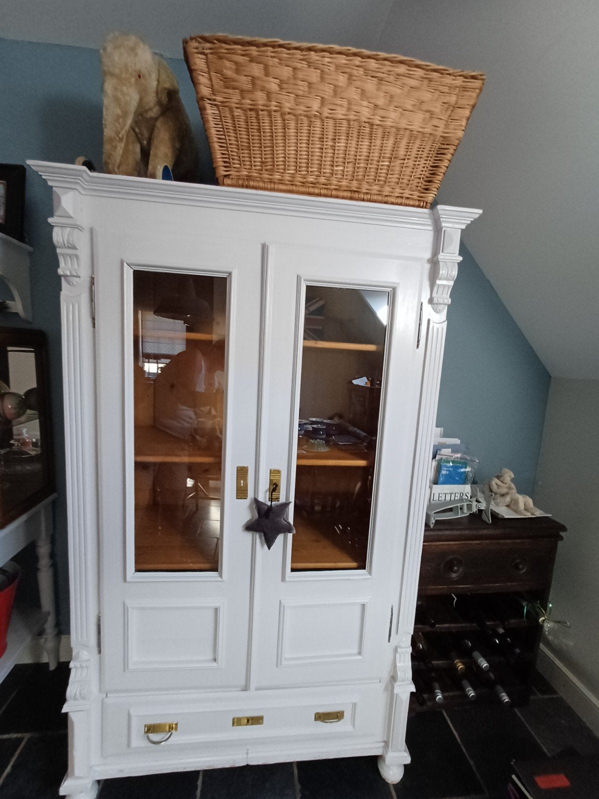 Brocante Oude  Grenen Servies Kast., Ophalen