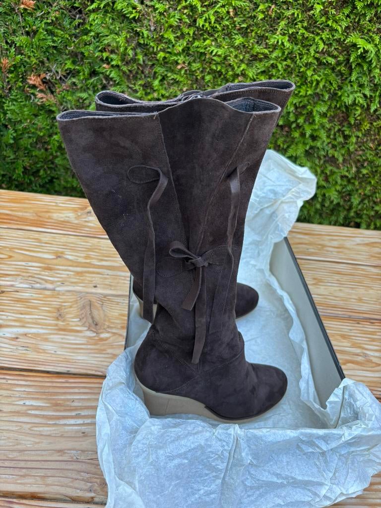Nieuwe Italianse suede larzen maat 39, Dieren en Toebehoren, Paarden en Pony's | Overige Paardenspullen, Ophalen of Verzenden