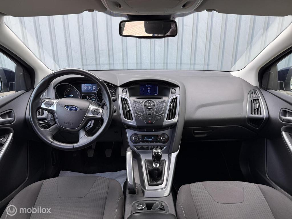 Ford Focus 1.6 Titanium | Climate | PDC | TH | Navi, Stof, Zwart, 4 cilinders, 150 pk