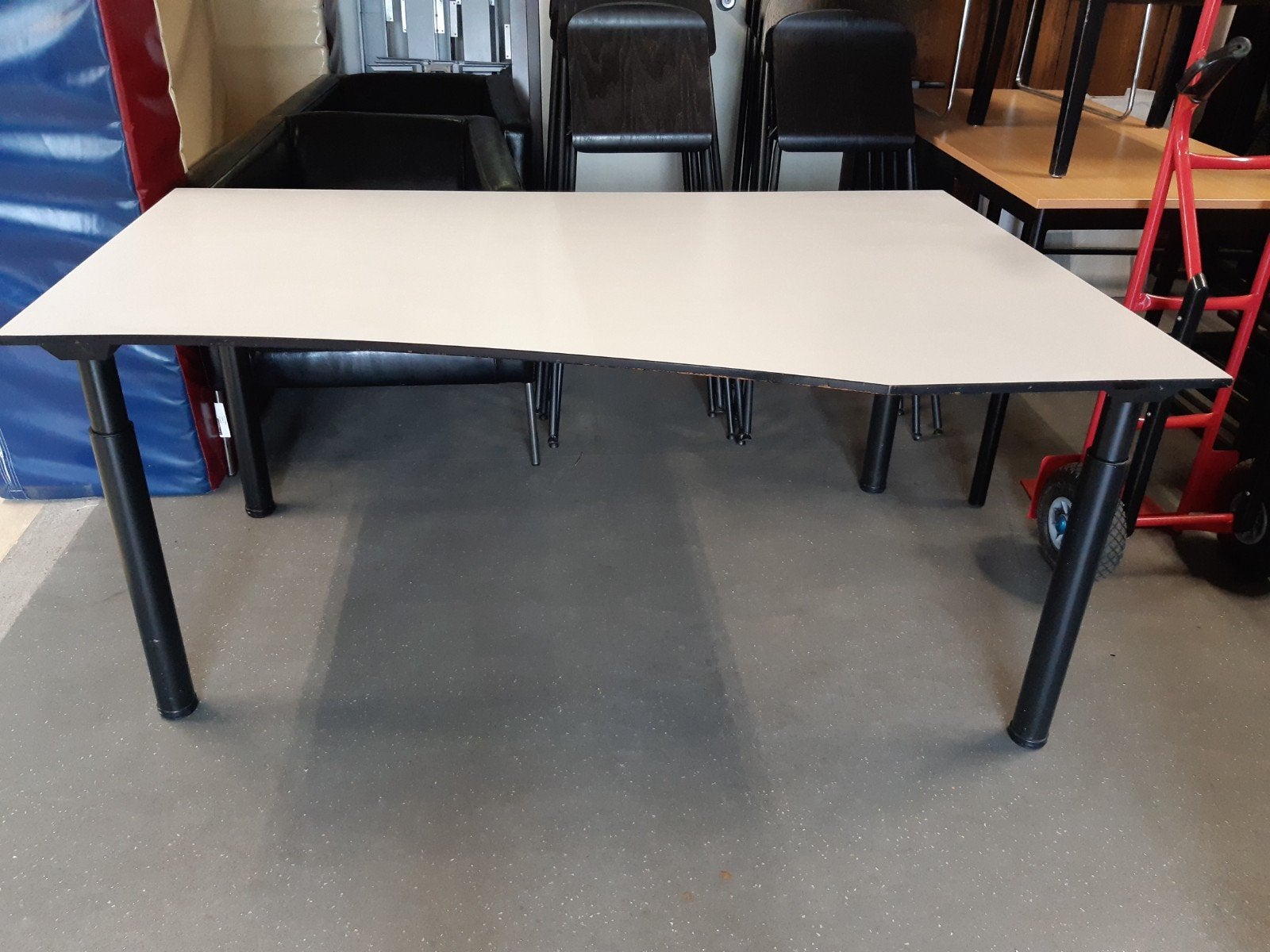 Bureau werktafel, Ophalen, Info@tommysmit.nl, Gebruikt, 7008AR