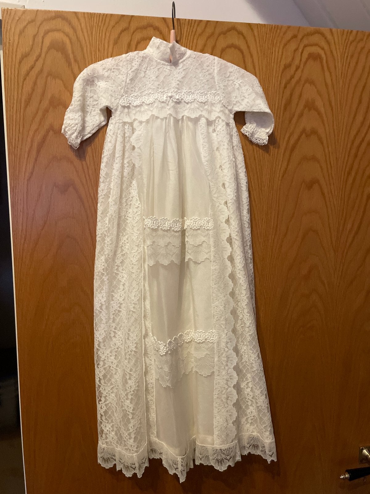 Antieke beige doopjurk met prachtig kant, Ophalen of Verzenden, Kinderen