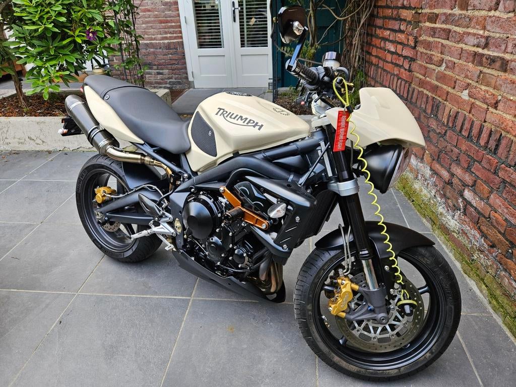Unieke Triumph Street Triple 675 R (2010), Motoren, Motoren | Triumph, 675 cc, Sportuitlaat, Motorrijbewijs A, Gebruikt