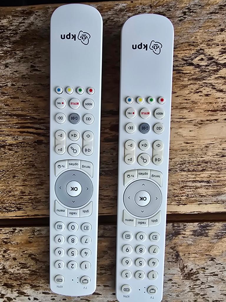 KPN Afstandsbediening (2 stuks) - Zo goed als nieuw, Ophalen of Verzenden, Zo goed als nieuw, Origineel, Tv