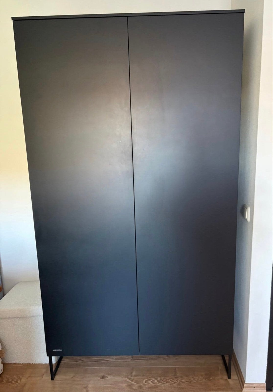 Kidsmill kledingkast zwart modular stalen onderstel, Huis en Inrichting, Kasten | Kledingkasten, 100 tot 150 cm, Ophalen of Verzenden