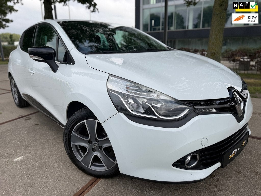 Renault Clio | 0.9 | TCe | 2015 | 5DRS | NWE APK | NAP | LED, Voorwielaandrijving, Stof, Zwart, 540 kg