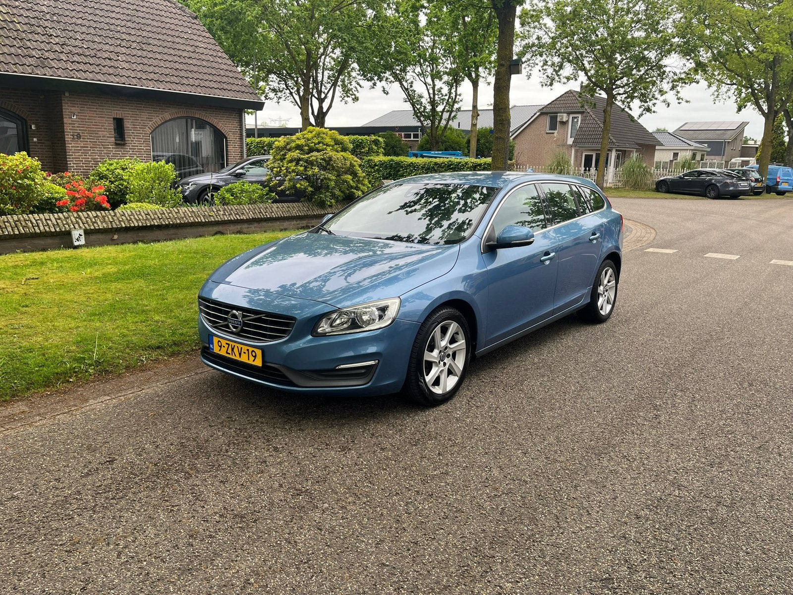 Volvo V60 2.0 D4 Automaat, 181Pk, LED, Trekhaak, Bjr.2015, Auto's, Volvo, 1502 kg, 4 cilinders, Blauw, Leder en Stof