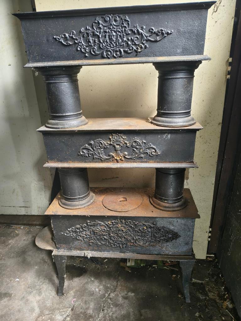 antieke gietijzeren kachel, Huis en Inrichting, Kachels, Ophalen, Gebruikt, Hout, Houtkachel