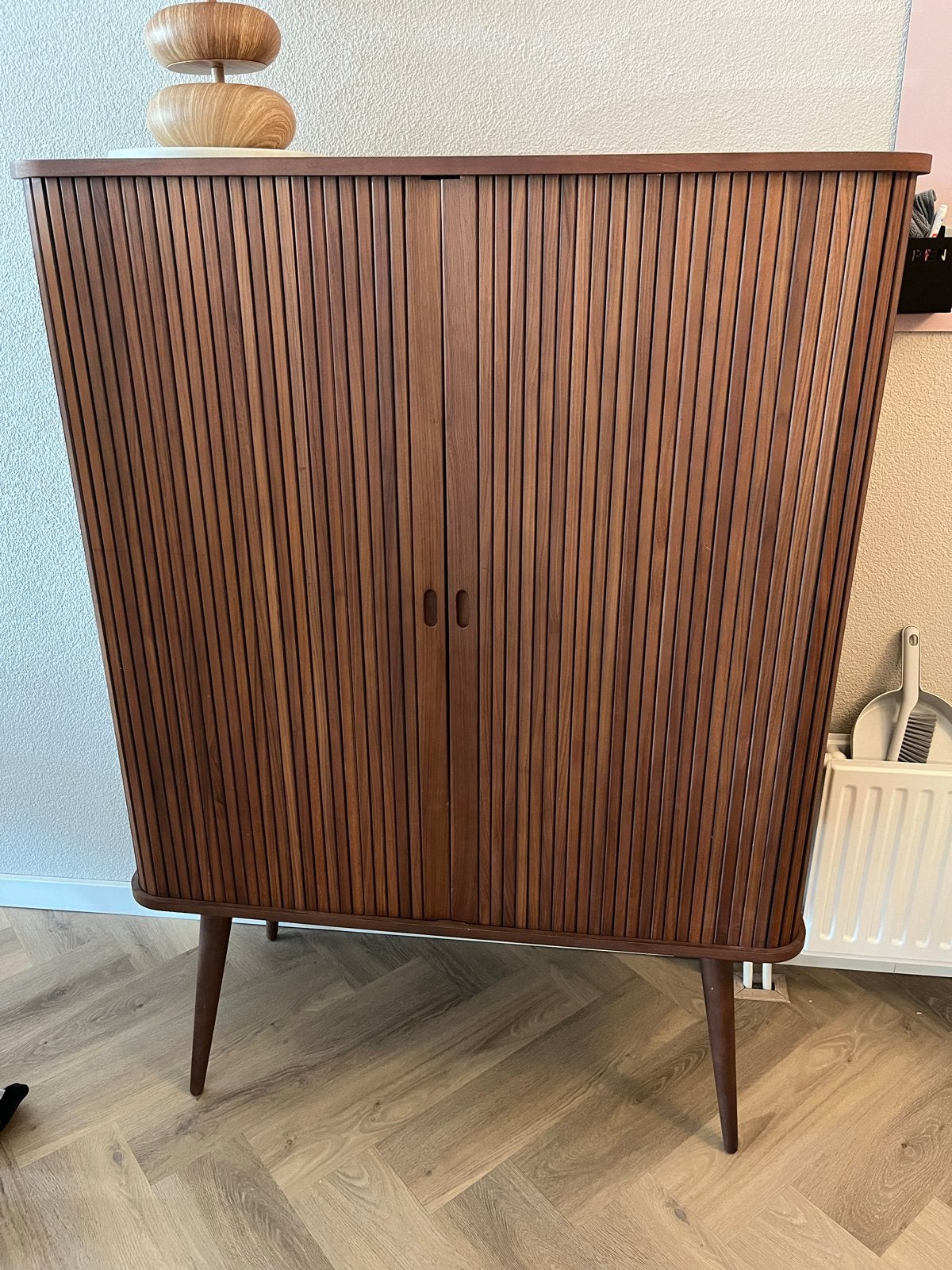 Zuiver Wandkast met Glazen Planken - Walnoot, Ophalen, 25 tot 50 cm, 50 tot 100 cm