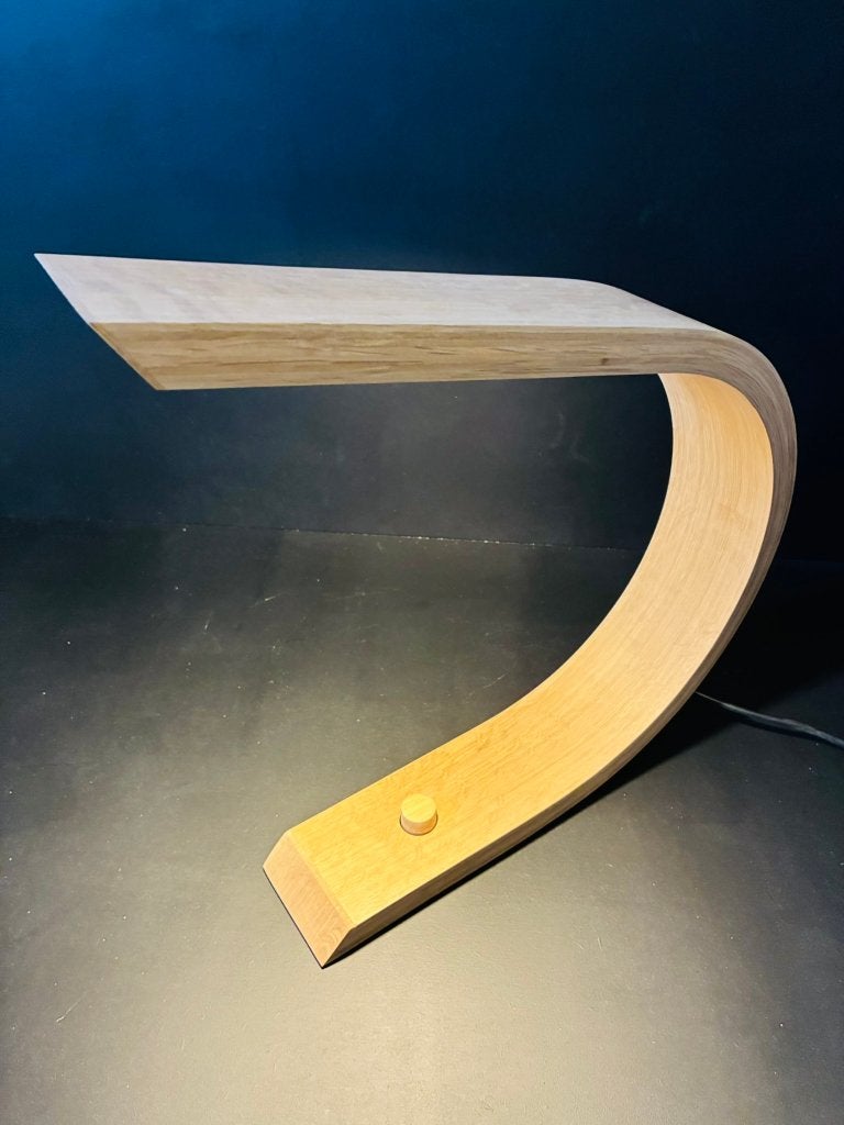 Foto 6 van Handgemaakte designlamp van gebogen hout