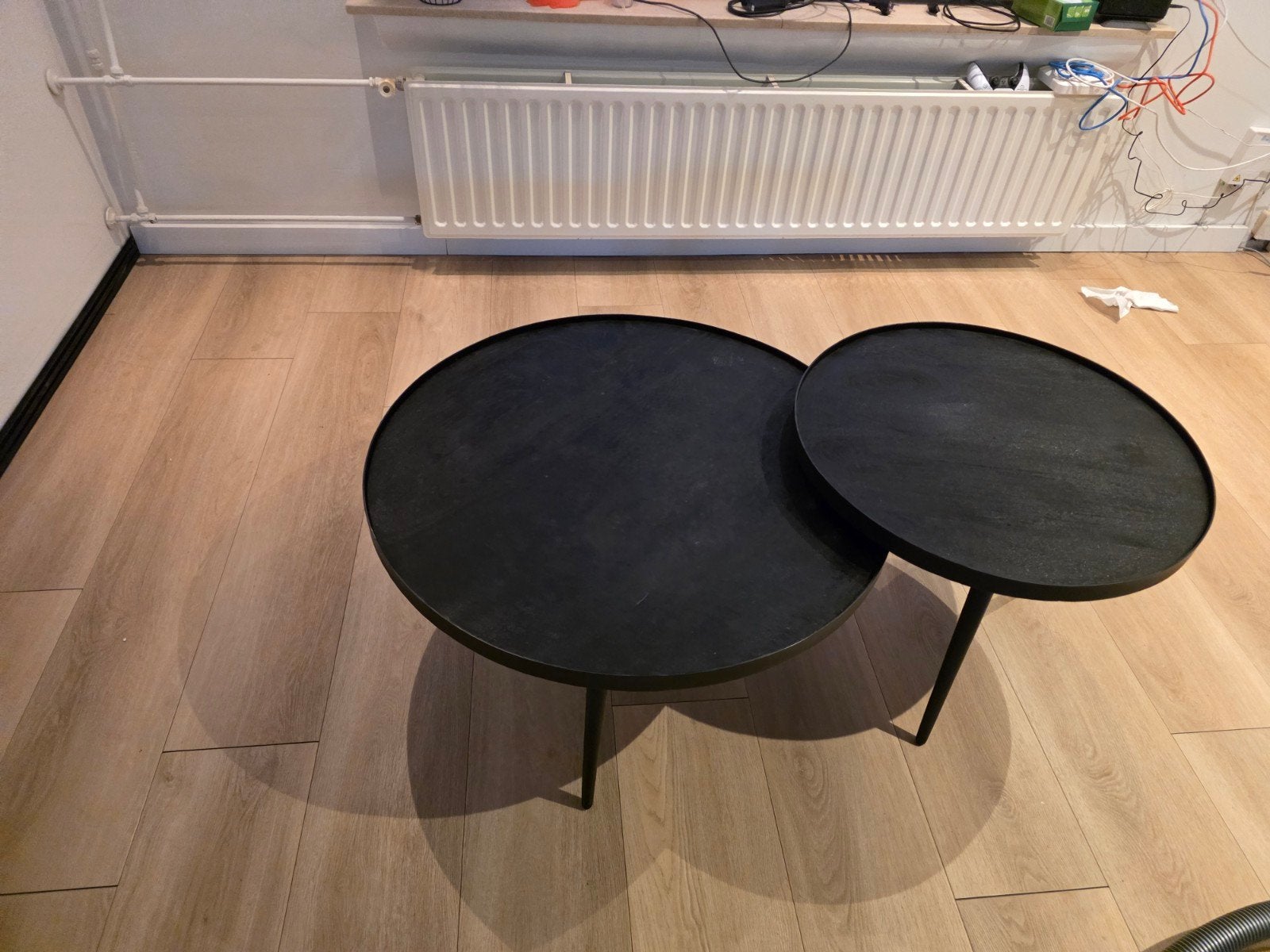 Set van 2 zwarte ronde salontafels, Huis en Inrichting, Ophalen of Verzenden, Rond, 50 tot 100 cm, 50 tot 100 cm
