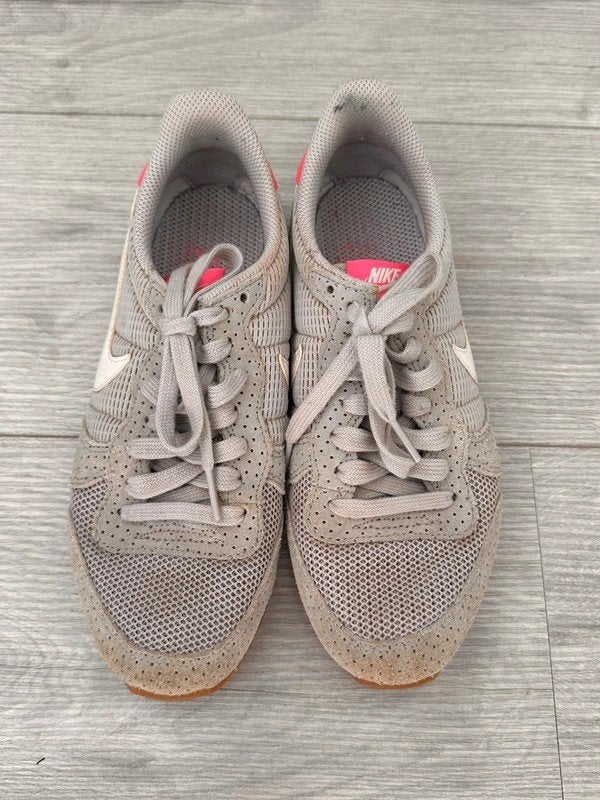Nike Internationalist sneakers, maat 36,5, Kleding | Dames, Schoenen, Nike, Ophalen of Verzenden, Sneakers of Gympen, Grijs
