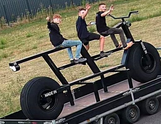 Familie-fatbike, cross, carnaval, dorpsfeest levensgroot, Ophalen of Verzenden, Gebruikt, Versiering, Carnaval