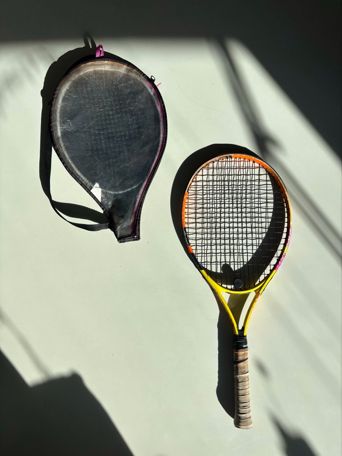 Babolat tennisracket maat 26 met hoesje, Sport en Fitness, Ophalen of Verzenden, Gebruikt, Racket, Babolat