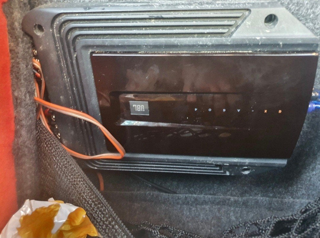 JBL Versterker en Hoedenplank Speakers met Kabels, Ophalen of Verzenden, Zo goed als nieuw