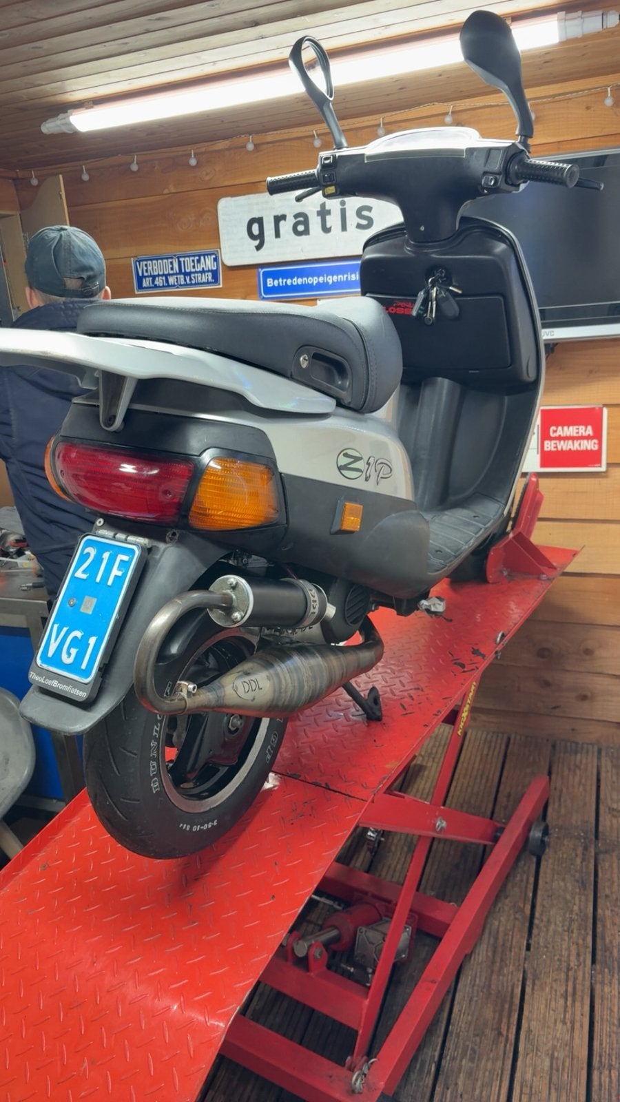 DDL streetrace piaggio, Fietsen en Brommers, Ophalen, Zo goed als nieuw, Benzine, Piaggio