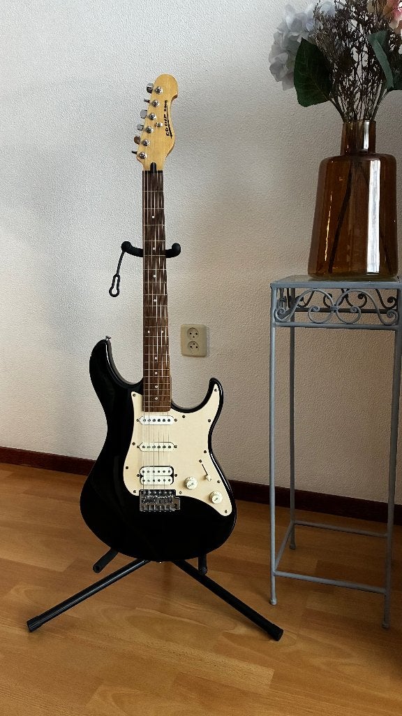 Yamaha Pacifica EG012 elektrische gitaar – HSS, Ophalen, Zo goed als nieuw, Solid body, Overige merken