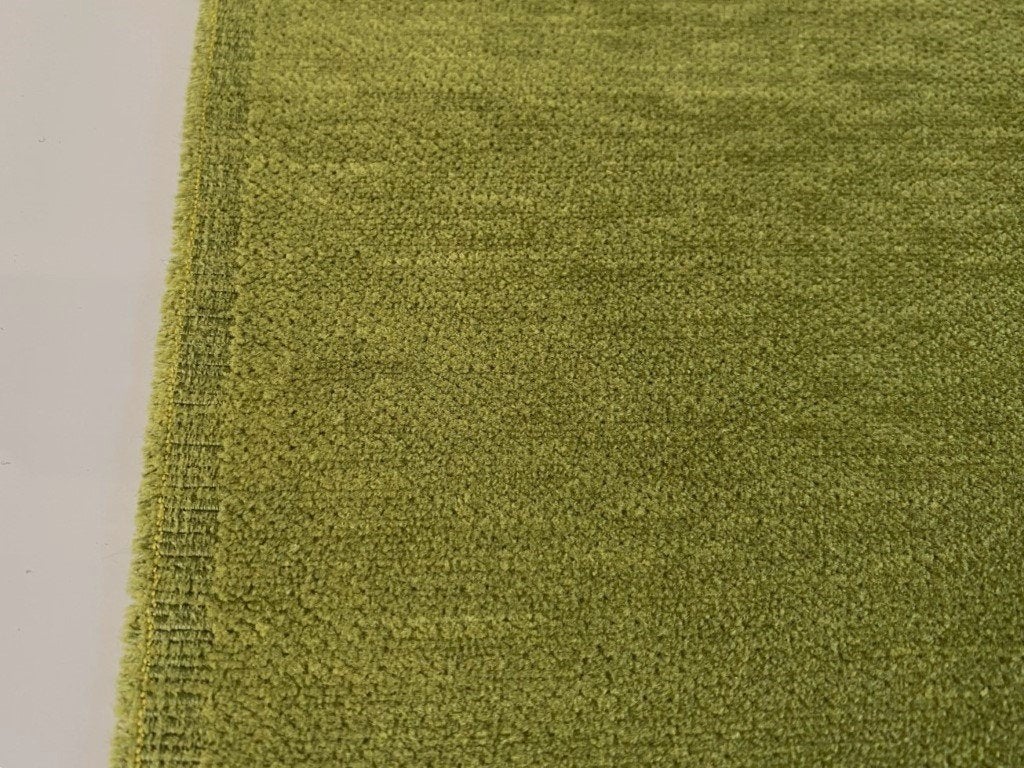 Crushed velvet meubelstof groen; 2,47 meter NU 89 euro, 120 cm of meer, Ophalen of Verzenden, Polyester, Groen