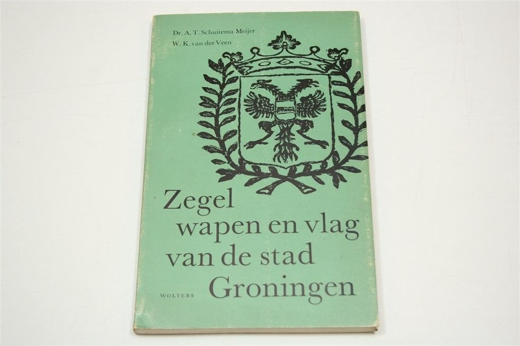 Zegel, Wapen en Vlag van de Stad Groningen — Heraldiek 1965, Ophalen of Verzenden, Gelezen