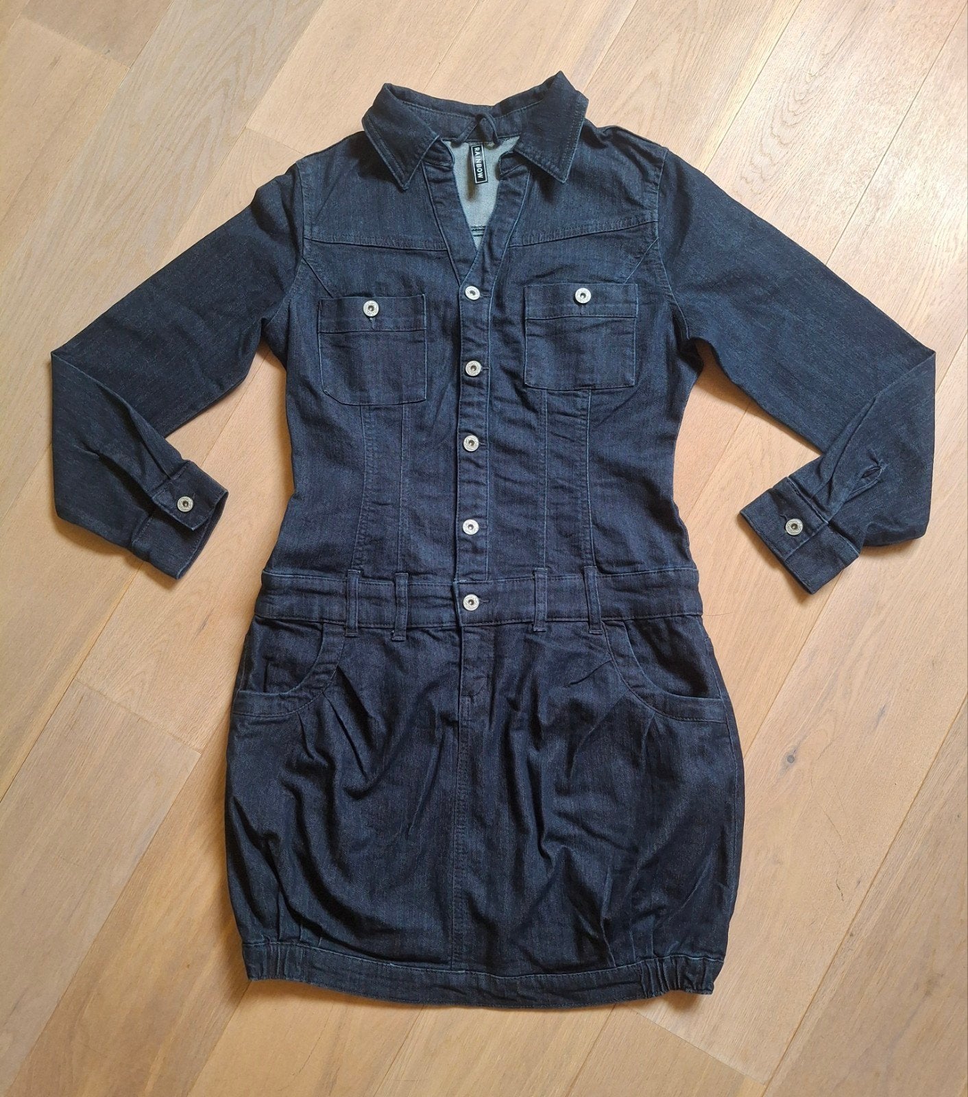 Nieuwe spijkerjurk. Mt 40, Kleding | Dames, Jurken, Maat 42/44 (L), Nieuw, Boven de knie, Verzenden