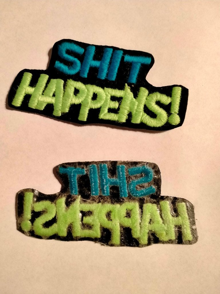 Shit Happens vintage logo patch grappig kleding embleem, Ophalen of Verzenden, Zo goed als nieuw, Overige typen