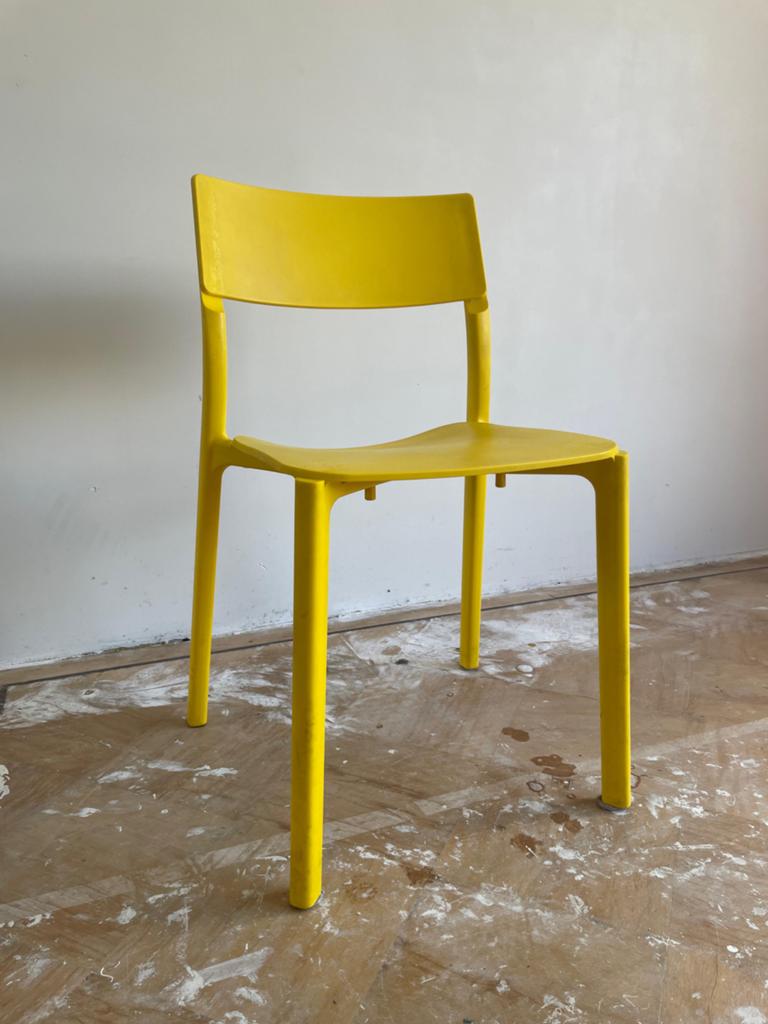 Gele kunststof stoel IKEA Janinge - Modern en stapelbaar, Huis en Inrichting, Stoelen, Ophalen, Kunststof, Gebruikt, Overige kleuren