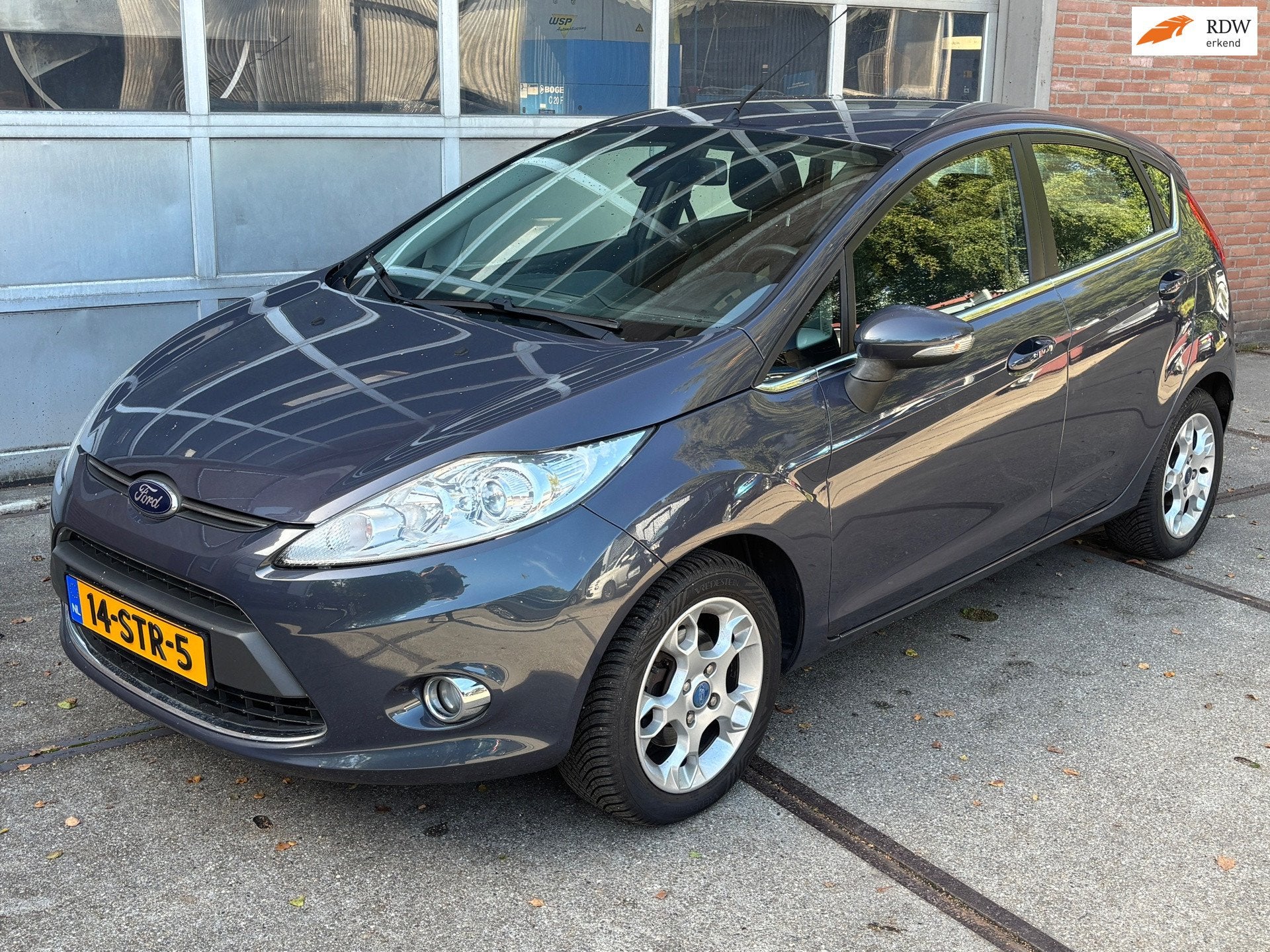 Ford Fiesta 1.25 Titanium,Climat,Cruise,LMV,5 Drs, Auto's, Voorwielaandrijving, Stof, 82 pk, Parkeersensor