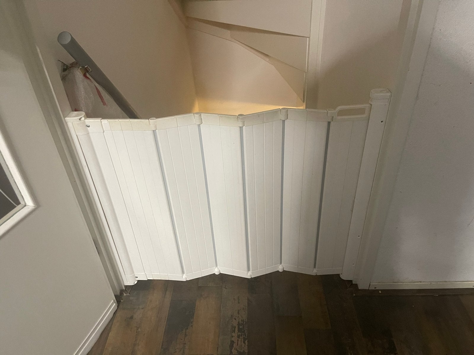 2x 89 cm BabyDan Guard Me traphek – gebroken wit, Kinderen en Baby's, Ophalen, Gebruikt, Klemhekje, Metaal of IJzer