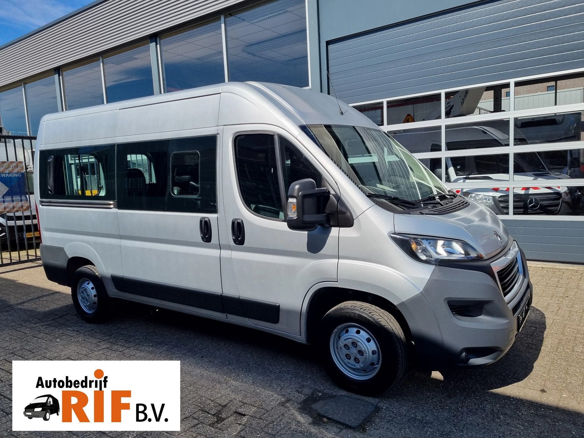 Peugeot Boxer 2.0 HDI L2H2 9 Persoons Euro 6 (bj 2015), Voorwielaandrijving, Gebruikt, Bedrijf, 9 stoelen