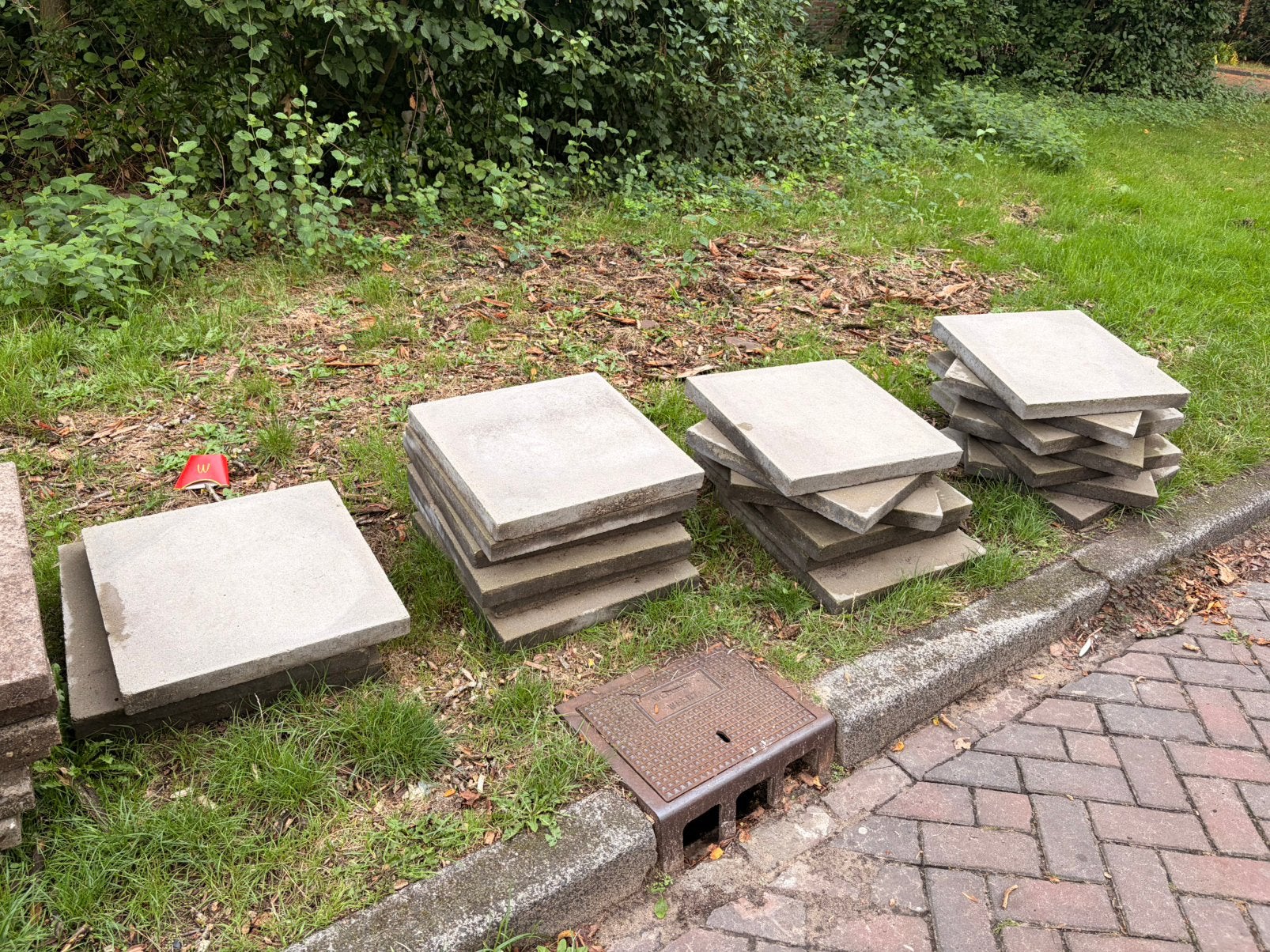 Gratis Tuintegels, Tuin en Terras, Ophalen, Zo goed als nieuw, Beton, Terrastegels