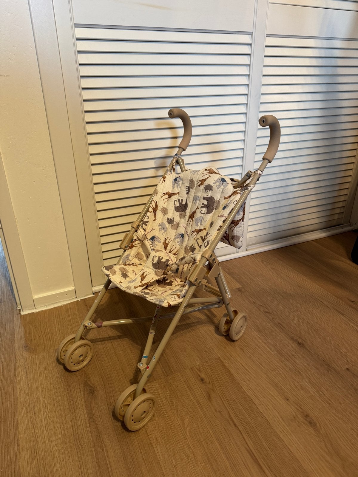 Konges Sløjd Buggy - Olifanten en Giraffen Patroon, Ophalen, Gebruikt, Babypop