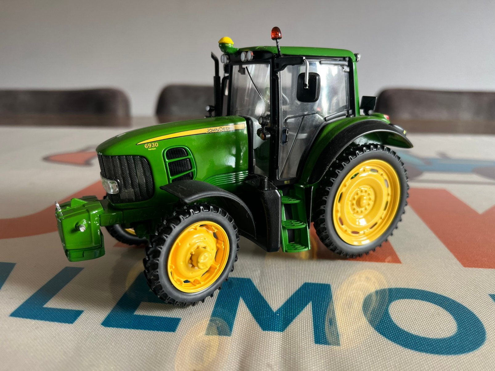John Deere 6930 tractor Wiking met cultuurwielen, Hobby en Vrije tijd, Ophalen of Verzenden, Zo goed als nieuw, Tractor of Landbouw