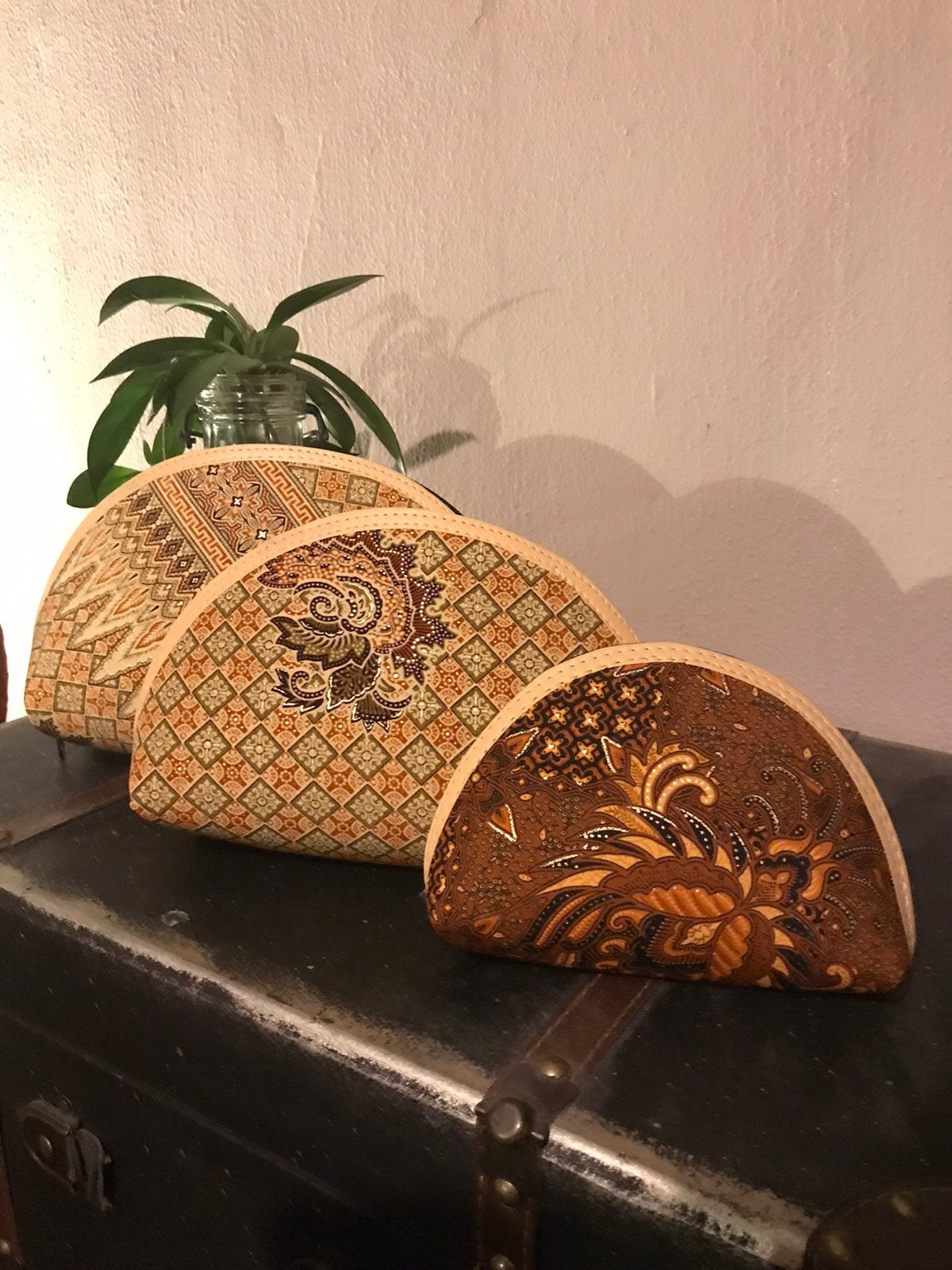 Indische (batik) portemonee en tasjes, Ophalen, Gebruikt, Zilver, Overige materialen