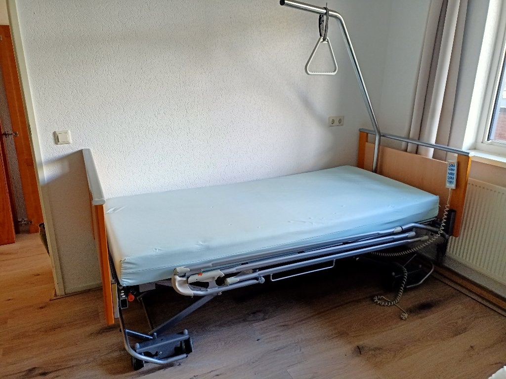 Hoog Laag bed (Elektrisch), Ophalen, 90 cm, Eenpersoons, Bruin