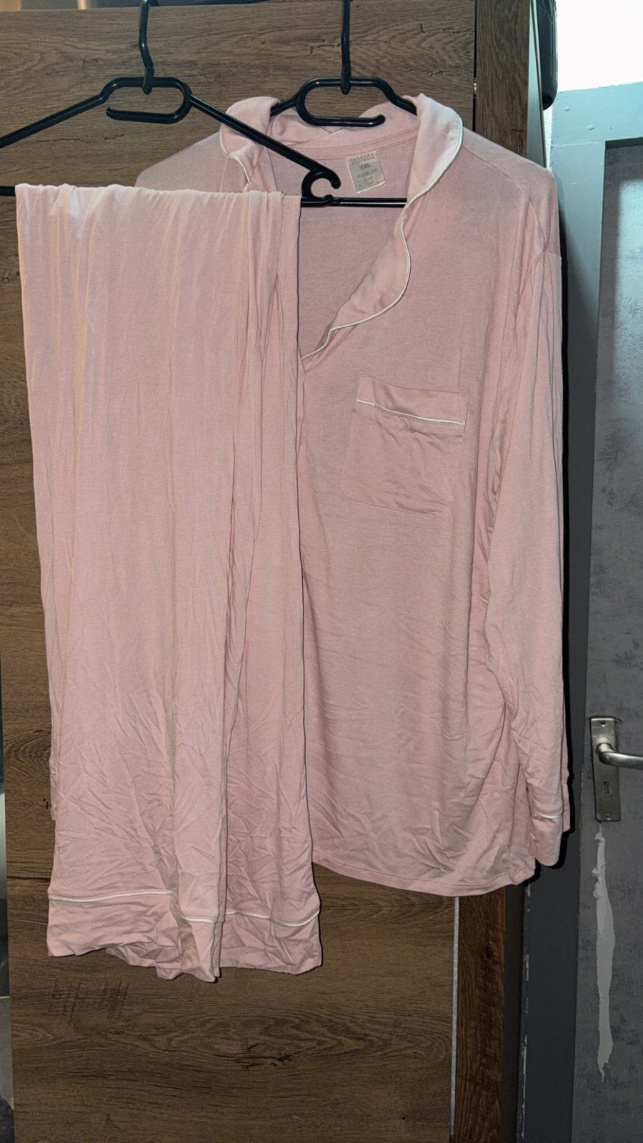 Roze pyjama set - comfortabel en stijlvol, Kleding | Dames, Ophalen of Verzenden, Zo goed als nieuw, Maat 46/48 (XL) of groter