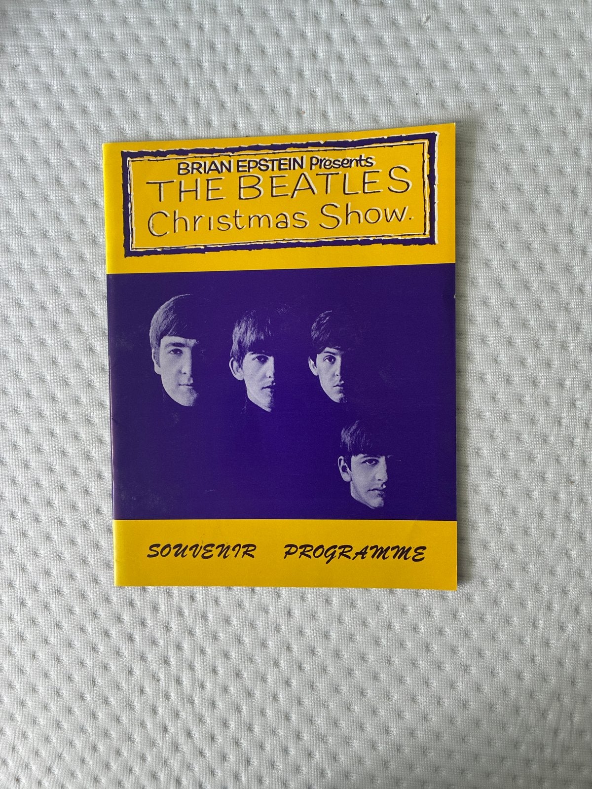 The Beatles Christmas Show Souvenir Programma 1963, Ophalen of Verzenden, Gelezen, Artiest