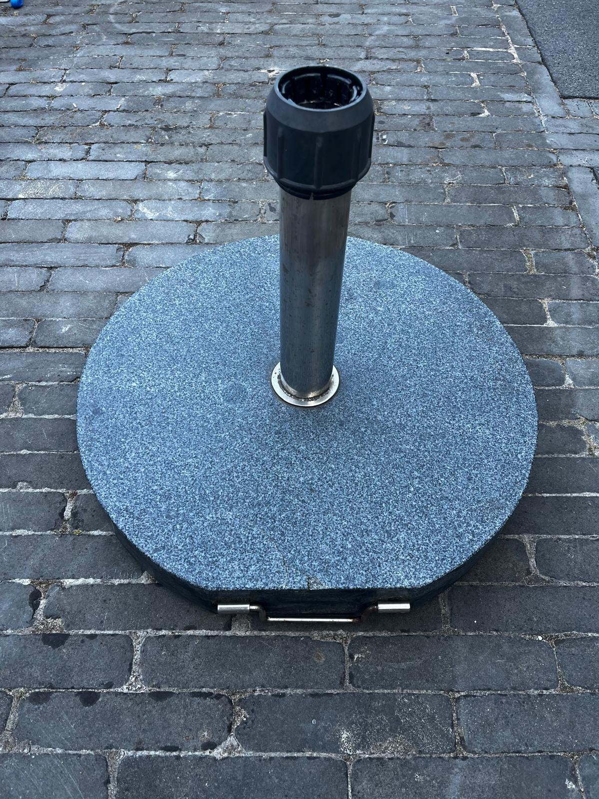 Parasolvoet met wieltjes en handvat - Graniet 30kg, Ophalen, Zo goed als nieuw, Minder dan 1 meter, Parasolvoet