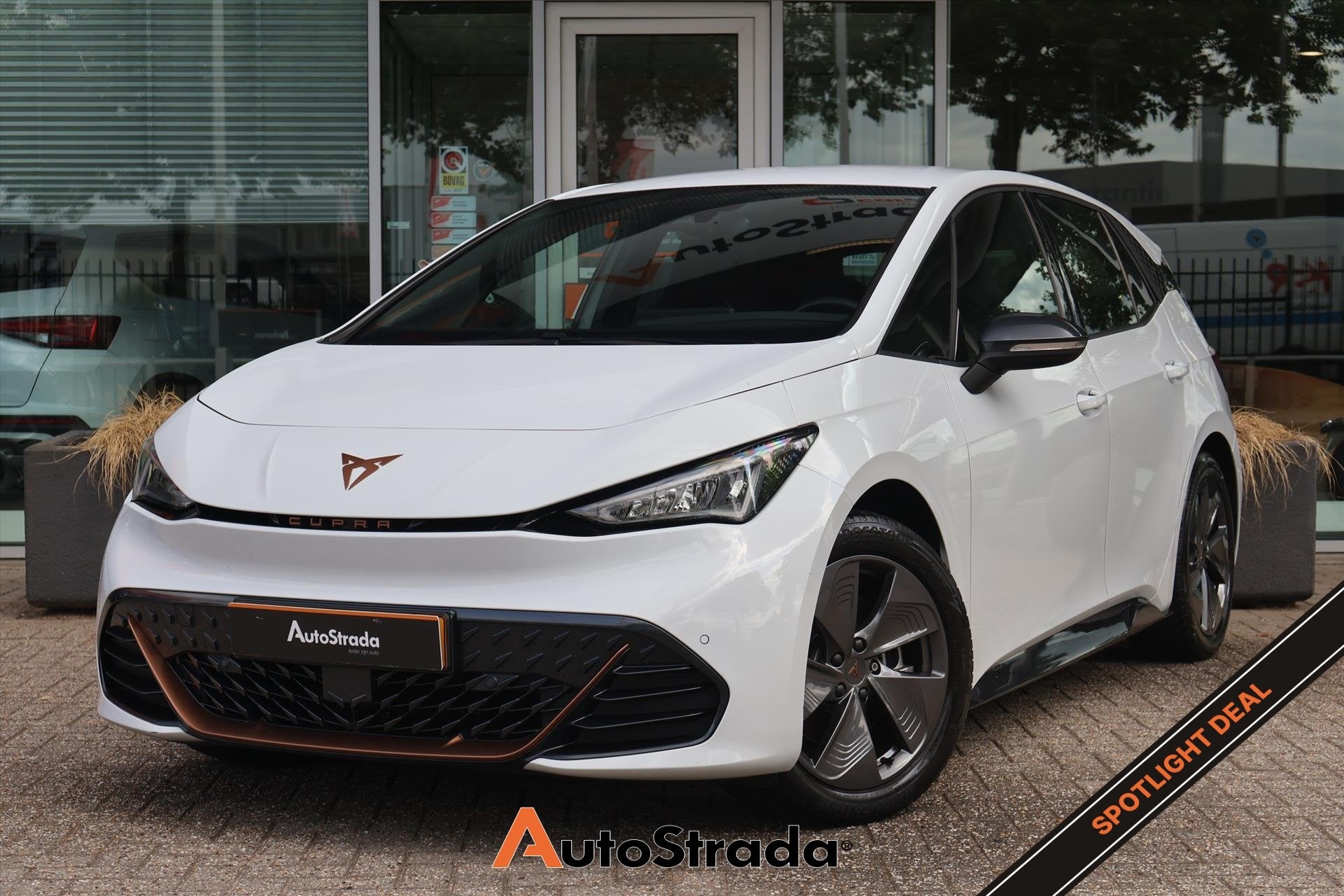Cupra Born 62 kWh Business One 204pk SoH 92% | ACC | Climate, Auto's, Gebruikt, 95 pk, Met garantie (alle), 375 min