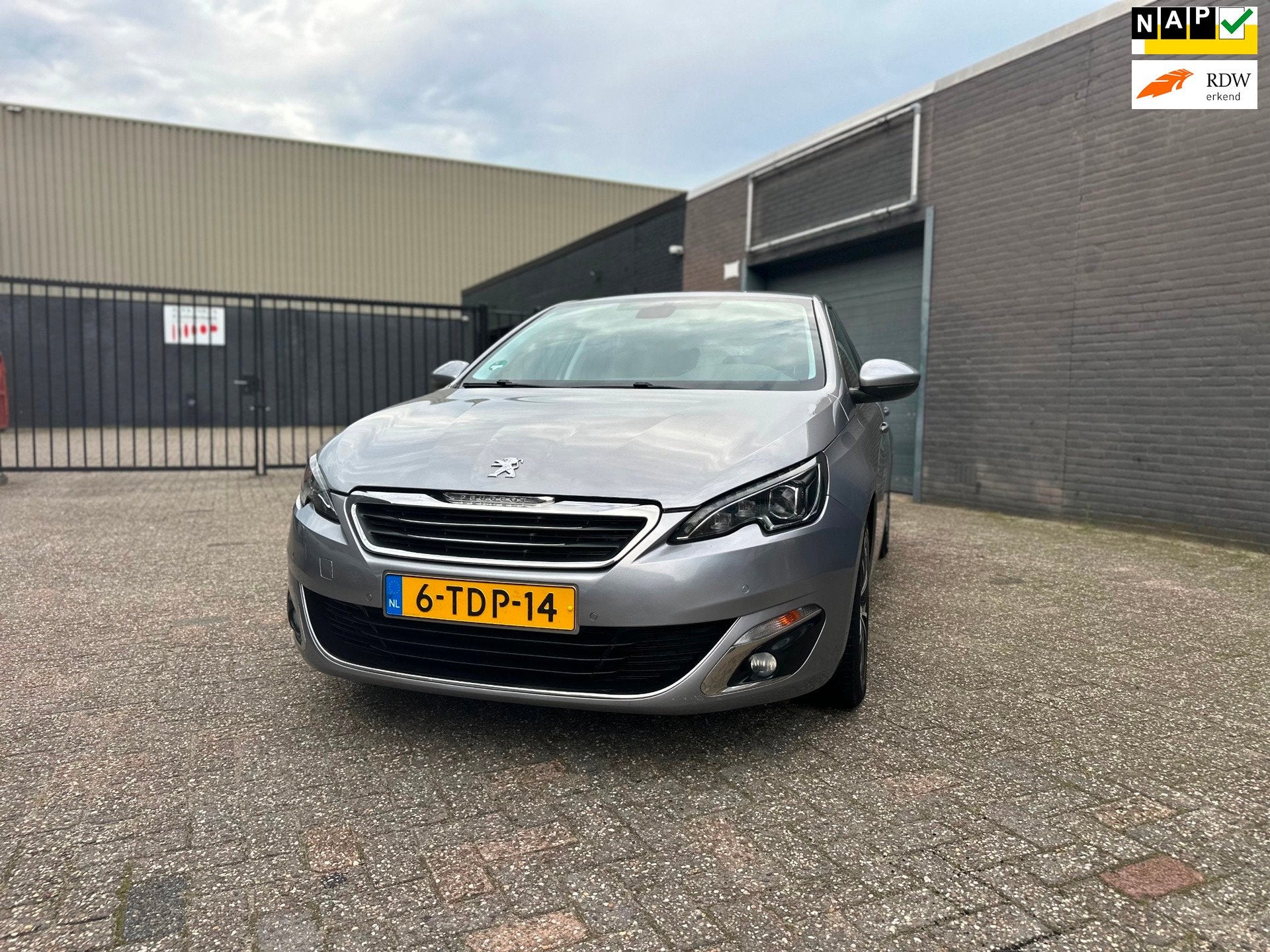 Peugeot 308 1.6 THP Allure Clima Cruise Navi PDC LM-Wielen T, Auto's, Euro 5, Gebruikt, Zwart, 4 cilinders