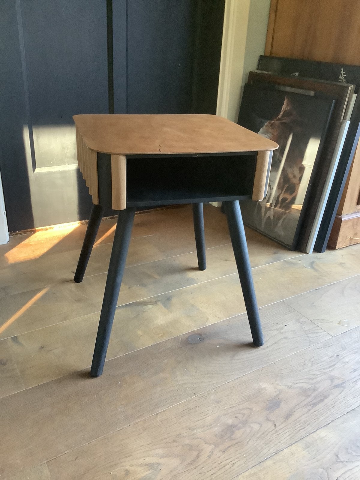 Tafeltje nachtkastje vintage pastoe matzwart hout, Ophalen, Zo goed als nieuw, Minder dan 45 cm