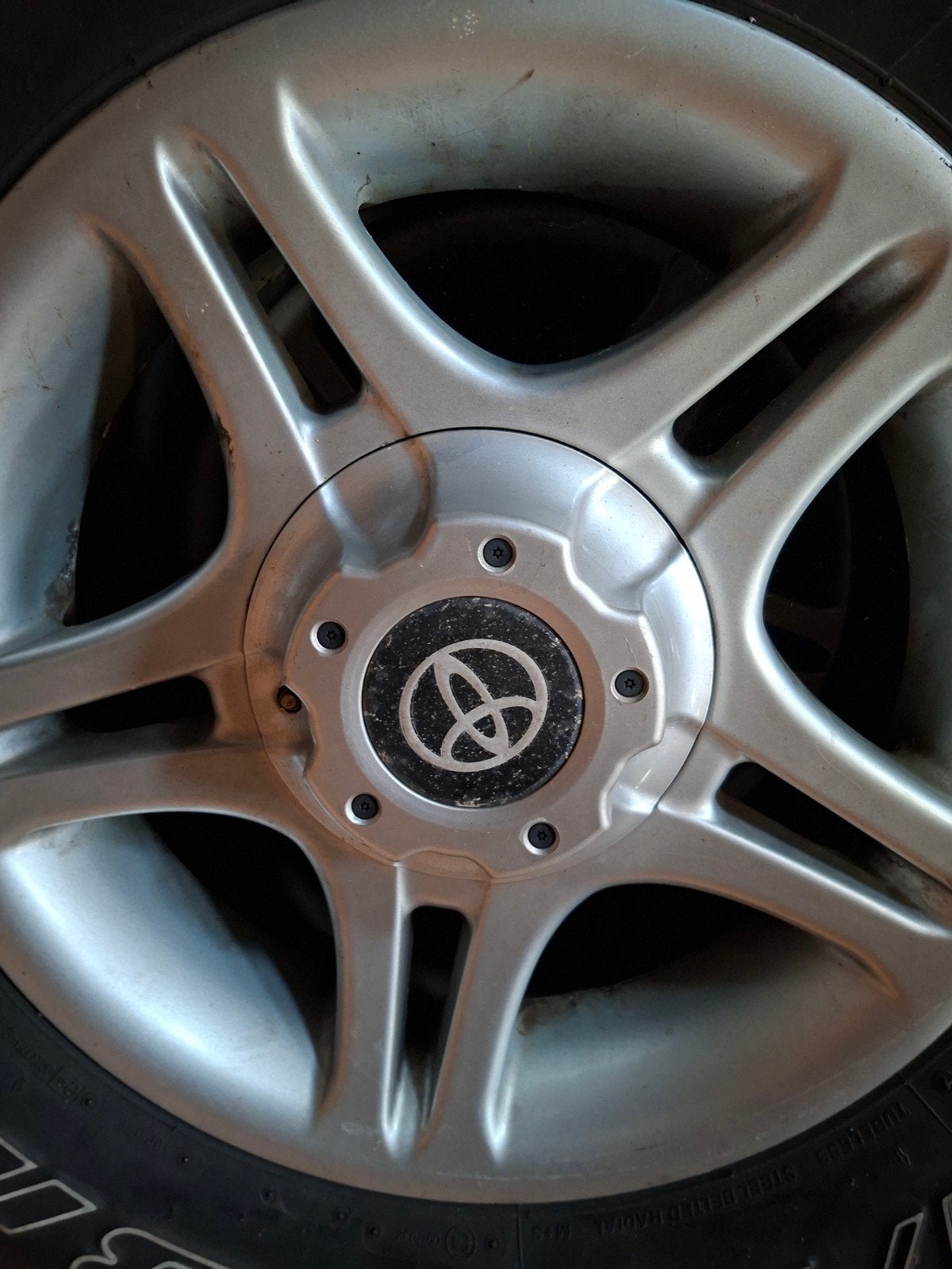 2 nieuwe en twee gebruikte banden met velg., Auto-onderdelen, Ophalen, 16 inch, 265 mm, Band(en)