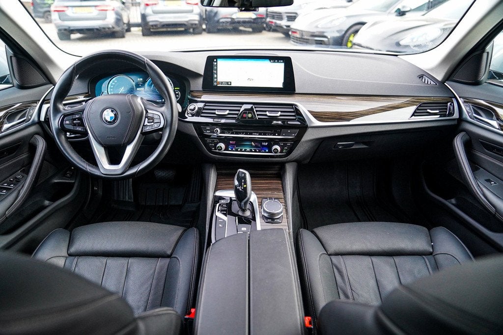 BMW 5-serie 530e iPerformance High Executive | Stoelverkoeli, Auto's, BMW, Automaat, 1998 cc, Achterwielaandrijving, Gebruikt