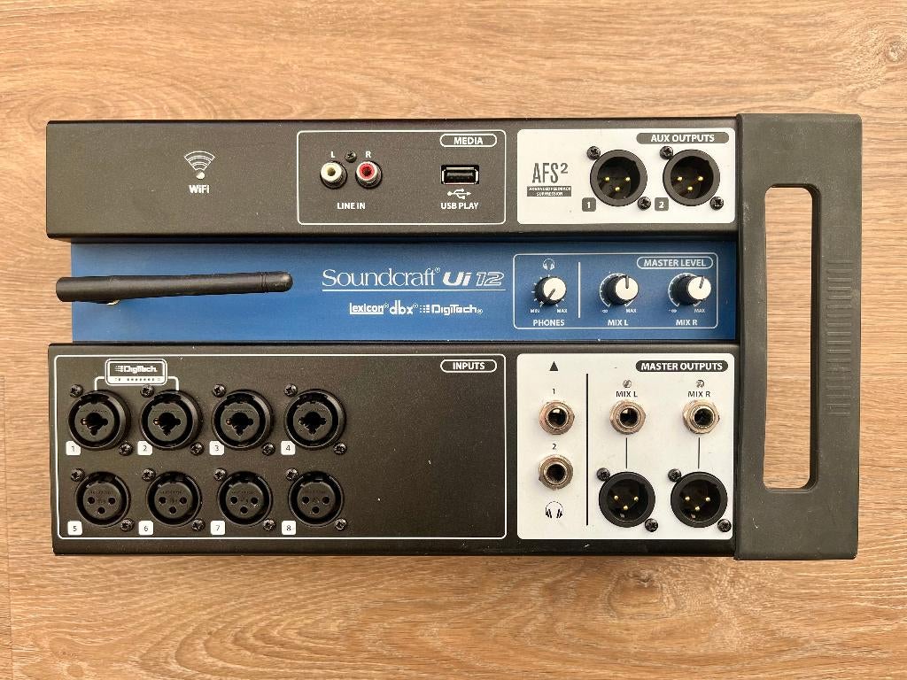 Soundcraft Ui12, Muziek en Instrumenten, Mengpanelen, Ophalen of Verzenden, Gebruikt, 10 tot 20 kanalen, Microfooningang