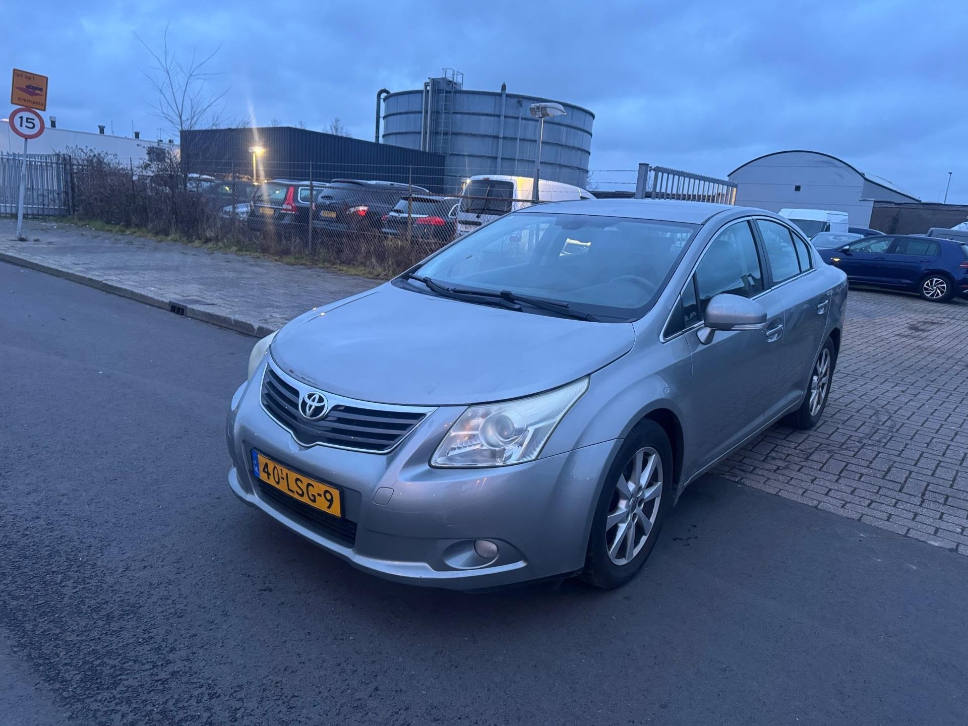 Toyota Avensis 2.2 D-4D Dynamic NAVI/CLIMA/PDC, Auto's, Voorwielaandrijving, Euro 5, 1490 kg, 4 cilinders