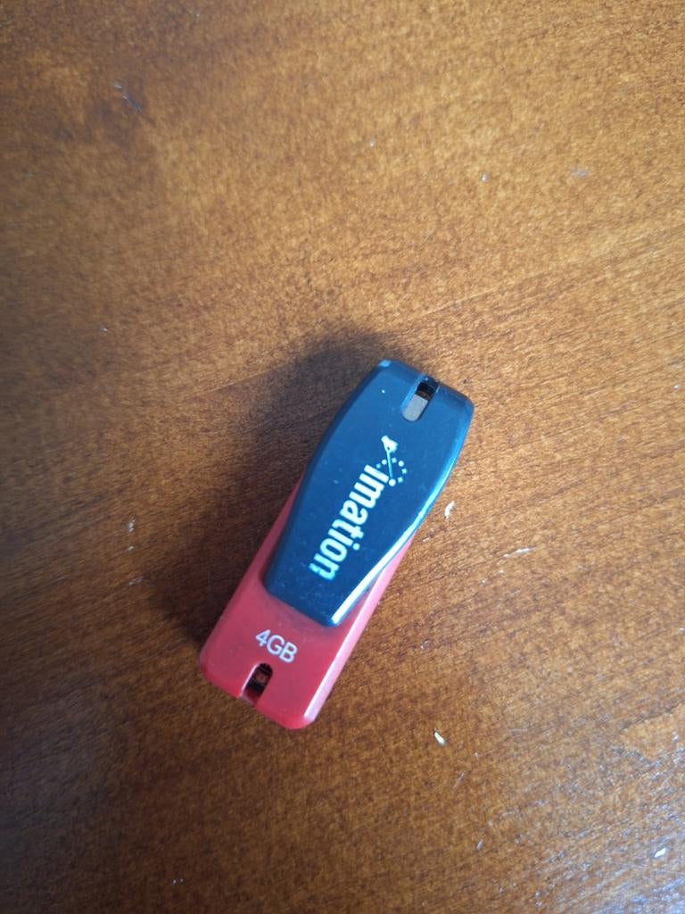 Imation USB-stick 4GB - Rood/Zwart, Computers en Software, USB Sticks, Ophalen of Verzenden, Gebruikt, Imation, 4 GB